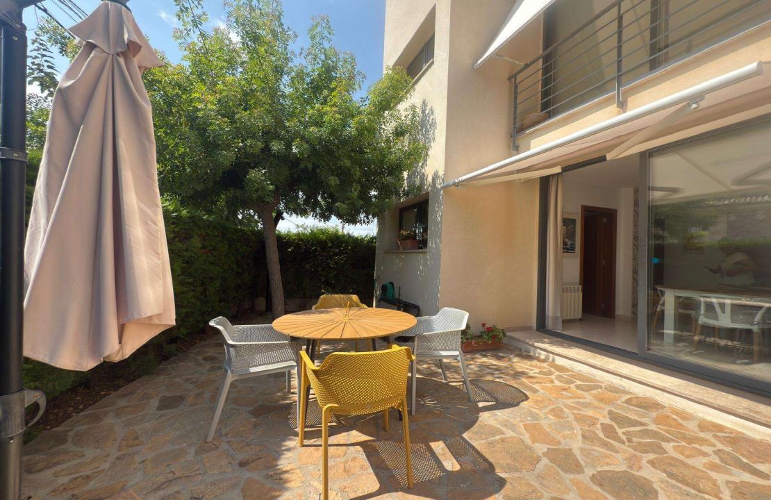 Two-bedroom apartment with pool for long-term rental in Llenaire, Pollensa, Mallorca